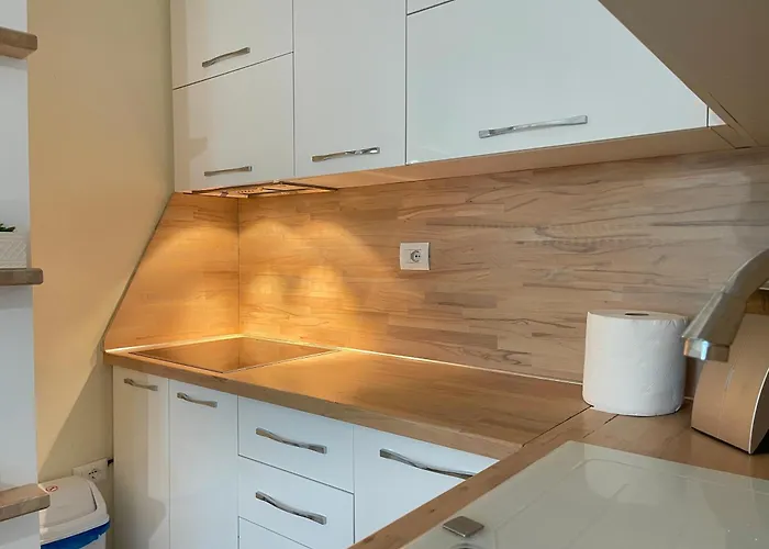 Peaceful Condo In City Center