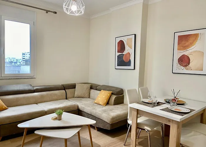 Peaceful Condo In City Center