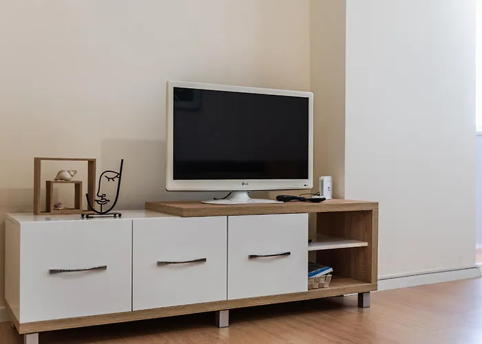 Peaceful Condo In City Center